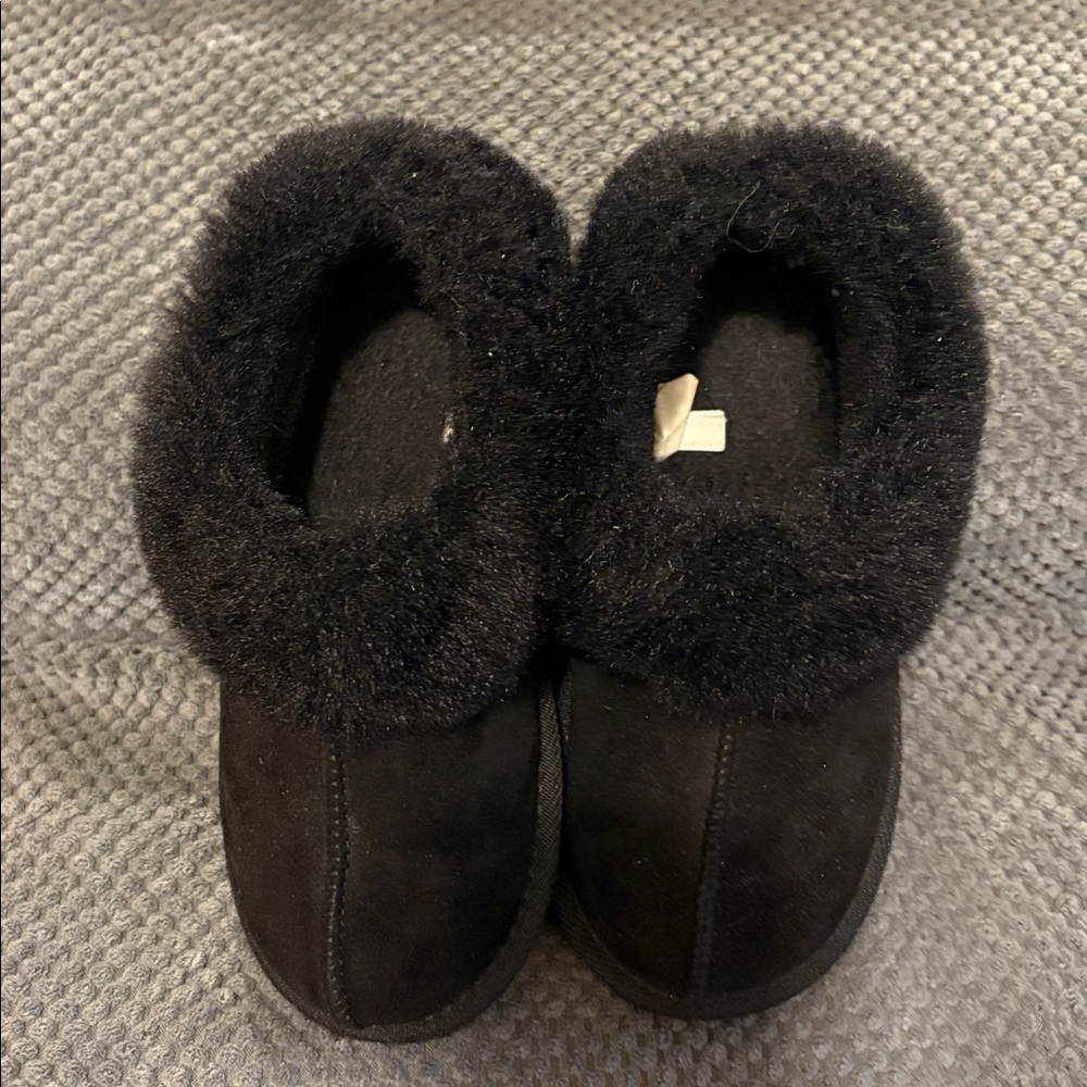 Girls Cat & Jack Fur-Lined Slippers - Picture 11 of 16